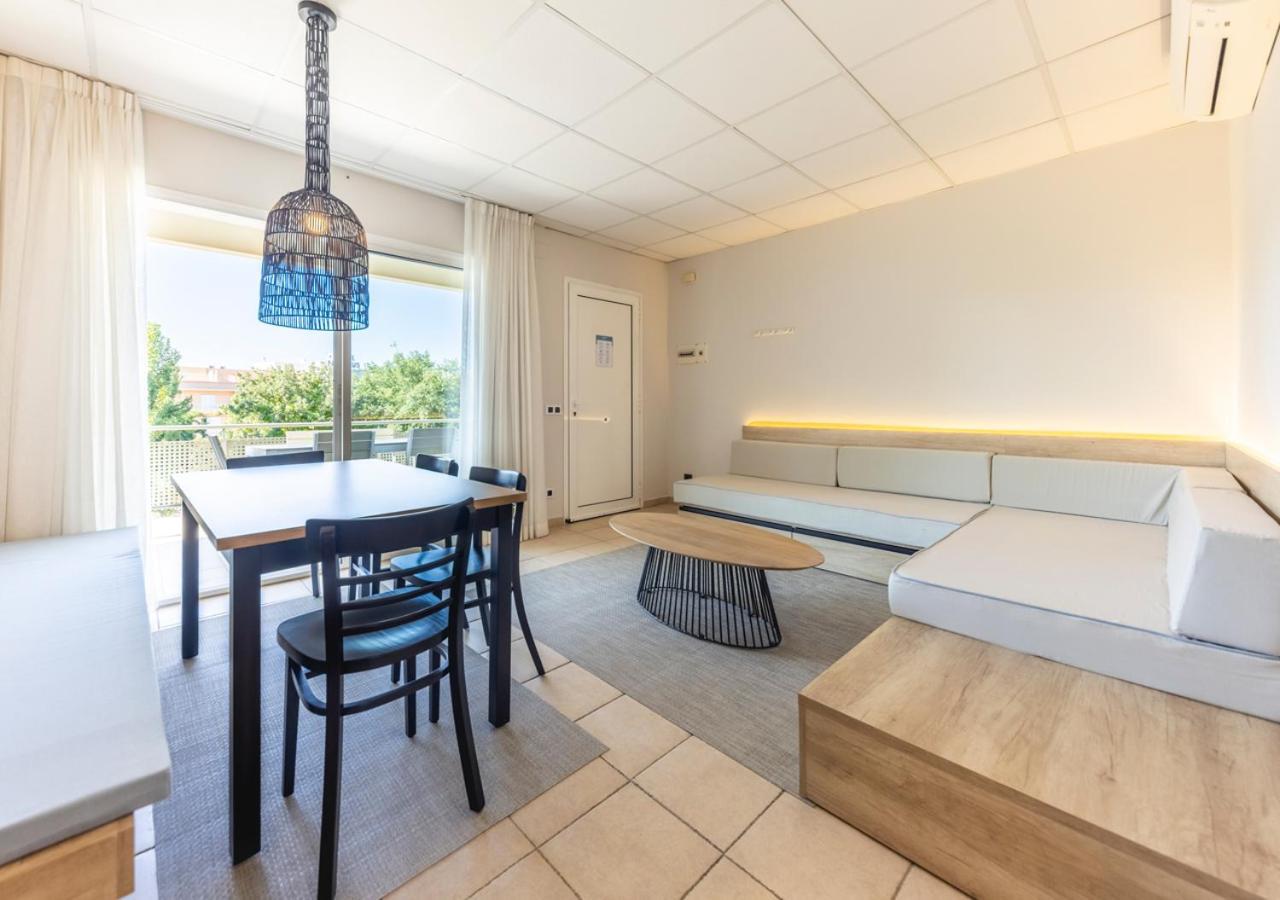 Apartaments Terraza - Salata Mar Rosas Exteriör bild